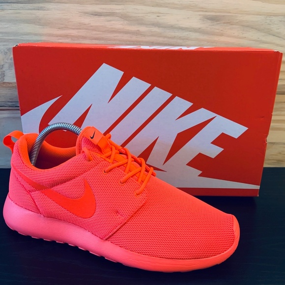 New Nike Roshe One Women's Bright Orange Coral - Picture 8 of 8